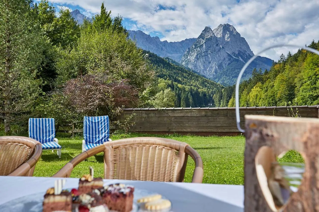 Ferienwohnungen - Seehaus Riessersee Garmisch-Partenkirchen Germany